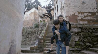 欢乐颂2谢童关关在一起了吗,欢乐颂2关关谢童在海边看日出