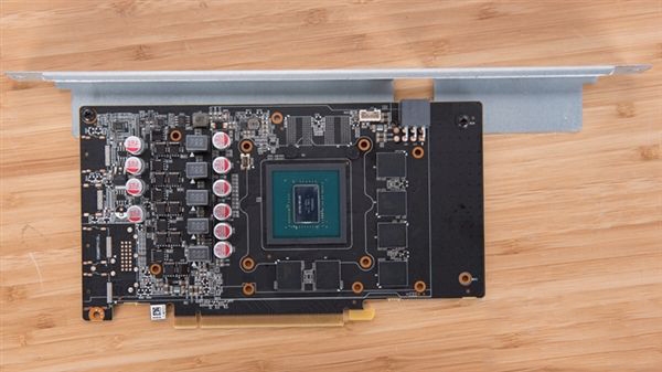 显卡疯狂涨价是什么原因,显卡最近为什么疯涨