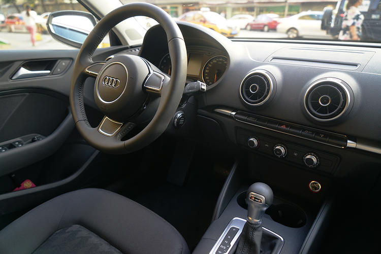 扫码式的共享汽车,扫码的共享汽车