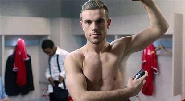 他用漱口水泡脚看傻大家！但最后竟有超厉害效果！