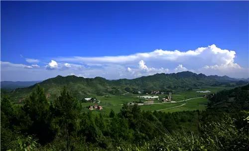 首届康养石柱“白杆勇士”征峰赛启幕！约战千野，接么？