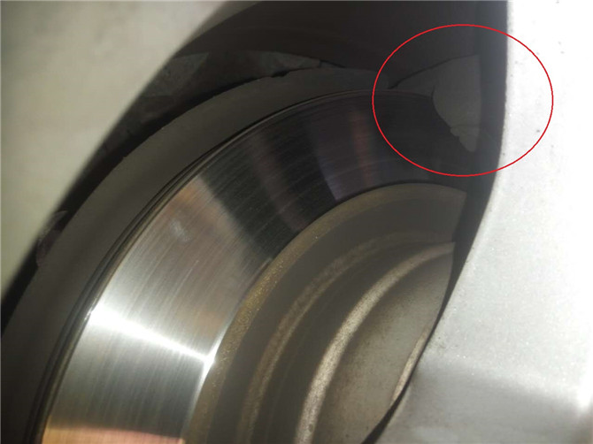 买二手车交了定金发现事故车,买二手事故车怎么解决