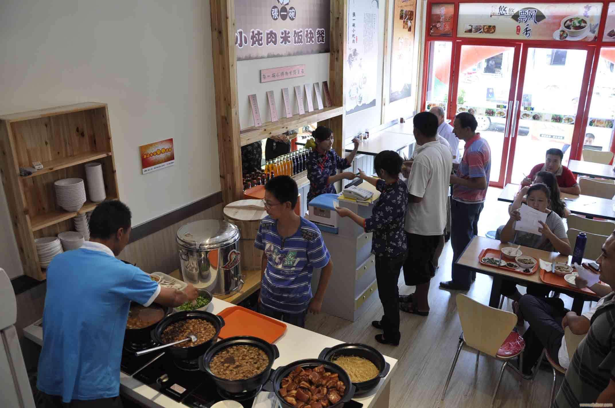 开个中式快餐店赚钱吗,开一家中式快餐店赚钱