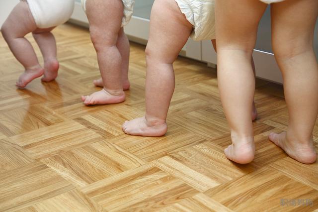 学步车对孩子有什么用,宝宝用学步车腿真的会o型吗