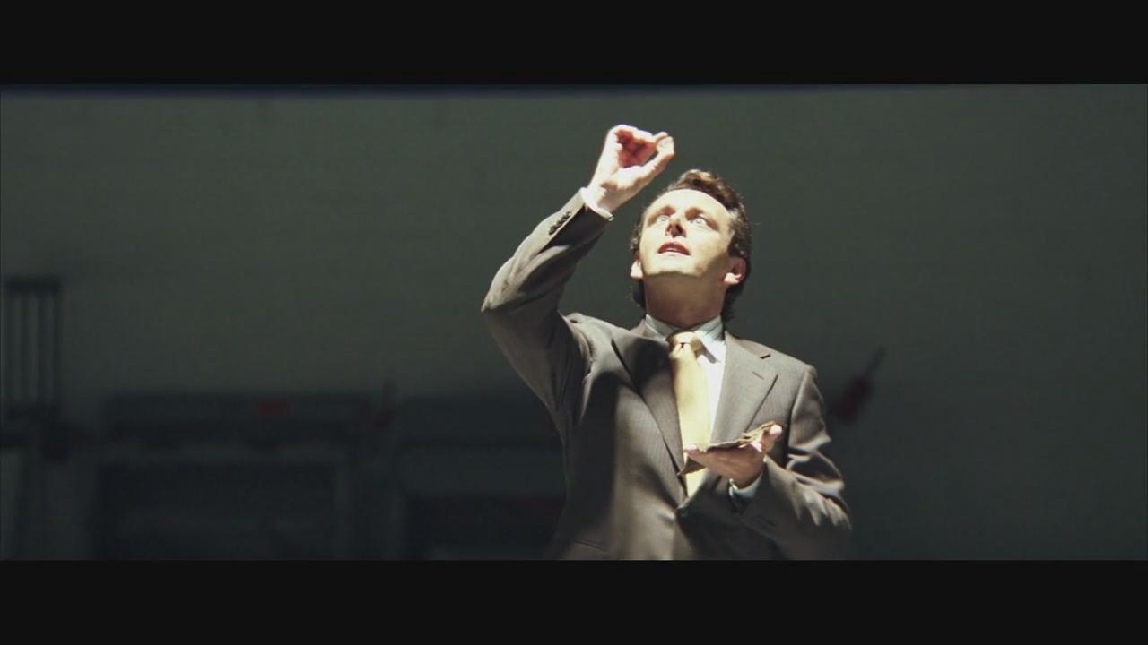 影涩电影推荐：每个美丽事物背后都是滴血的现实──《血钻》莱昂纳多告诉我们相互利用就是游戏规则