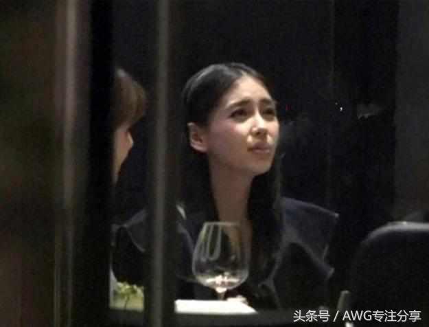 angelababy活该被黑，说再不吸烟，这脸被打得啪啪响！