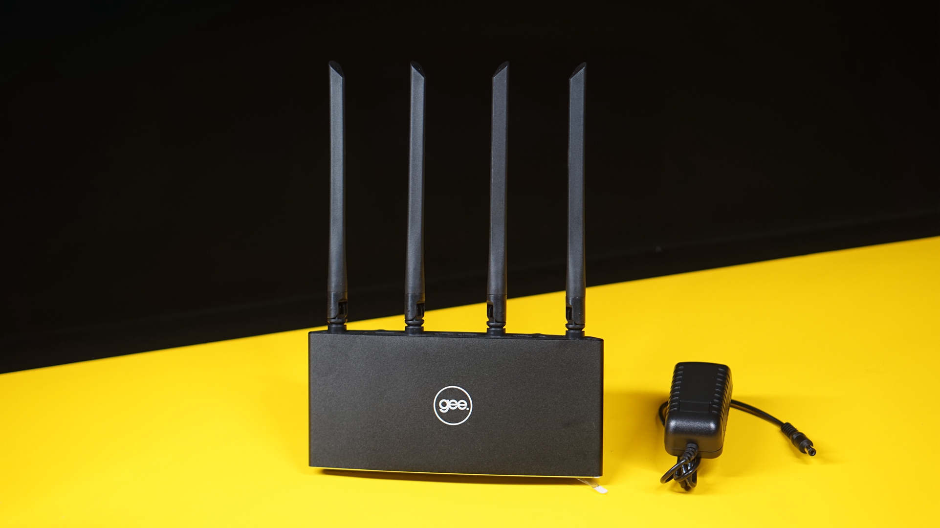 「极路由3Pro测评」：300以内，真智能+真千兆？