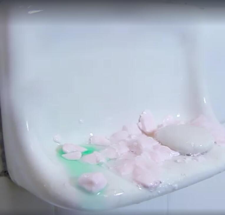 用过的肥皂残渣不要扔,肥皂只剩一小块