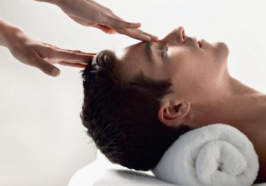 不神化的光子嫩肤，给皮肤反季节的吹弹可破！