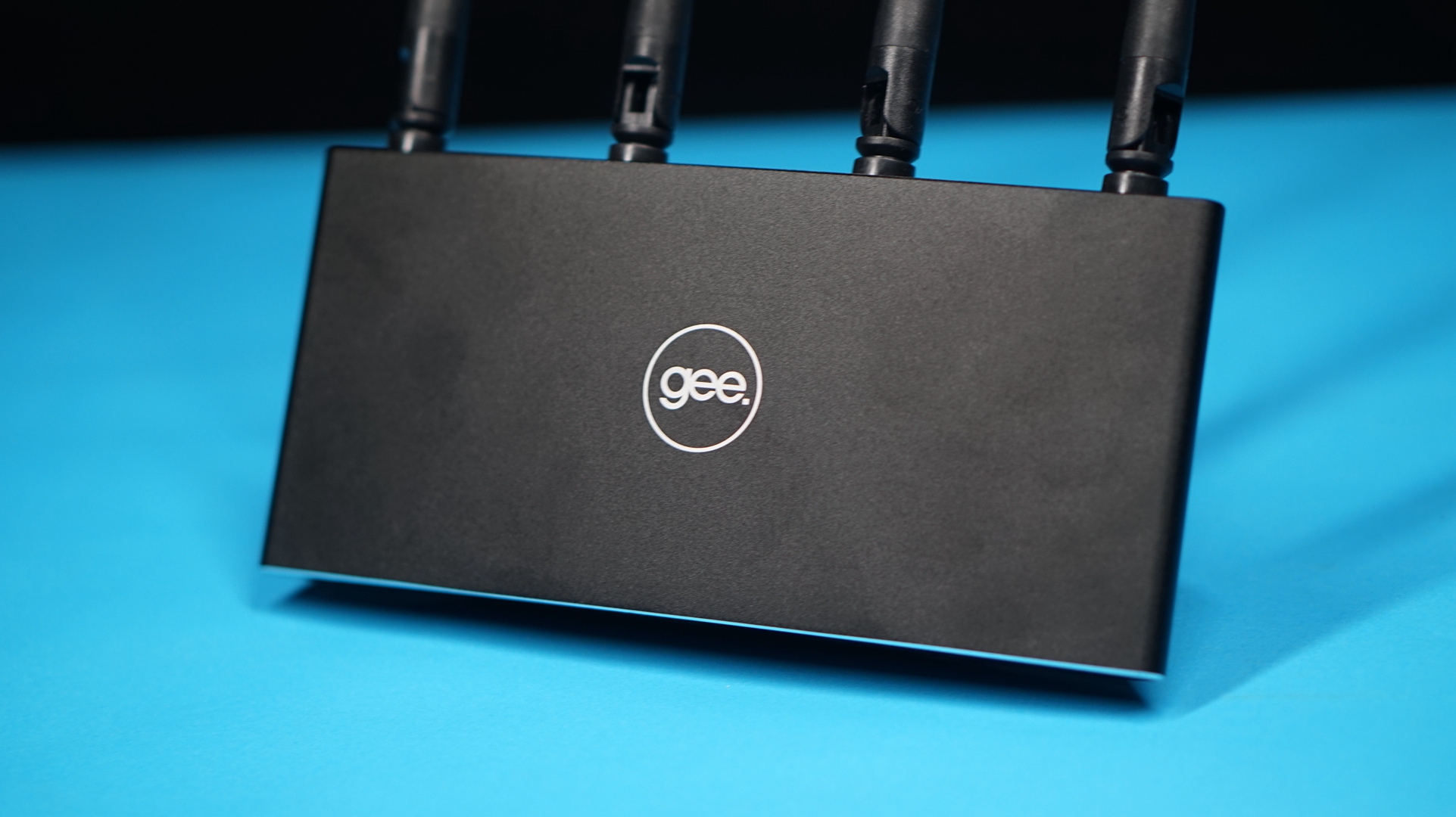 「极路由3Pro测评」：300以内，真智能+真千兆？