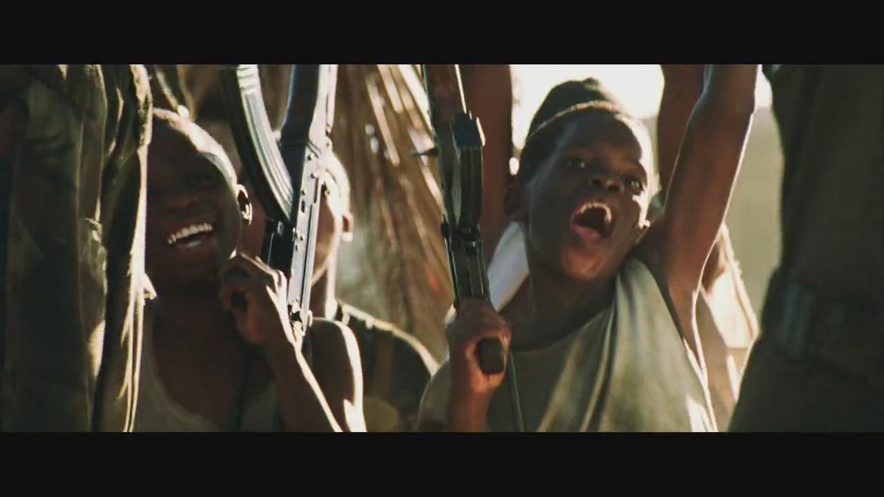 影涩电影推荐：每个美丽事物背后都是滴血的现实──《血钻》莱昂纳多告诉我们相互利用就是游戏规则