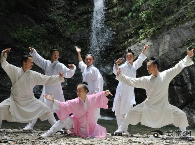 形意拳劈拳的呼吸正确步骤,形意拳内功呼吸法