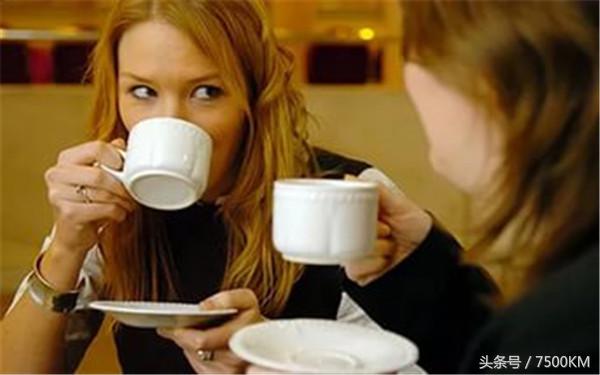 中国人吃饭，俄罗斯人喝茶！