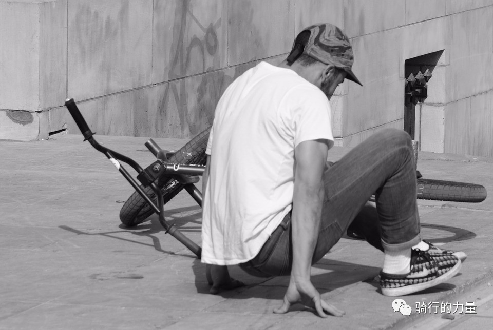 降低骑行摔伤的技巧与方法,自行车骑行伤病