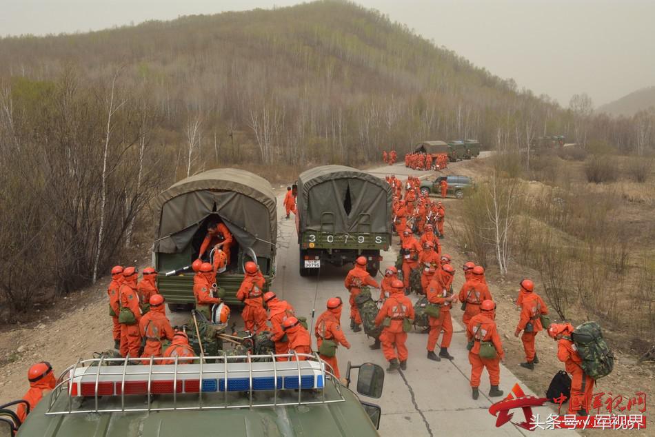 兵哥哥婚礼现场的感人时刻,盘点兵哥哥与女友感人的瞬间