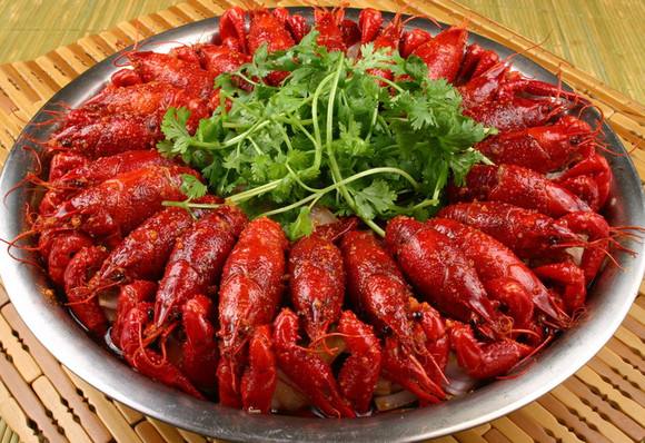 孕妇26周破水早产在家生了孩子,32周孕妇突然羊水破了