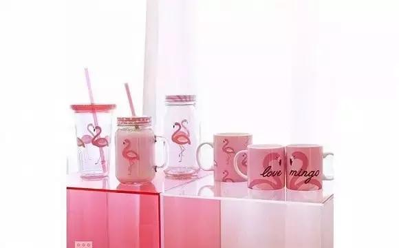 katemoss代言的女装,katemoss只穿面纱