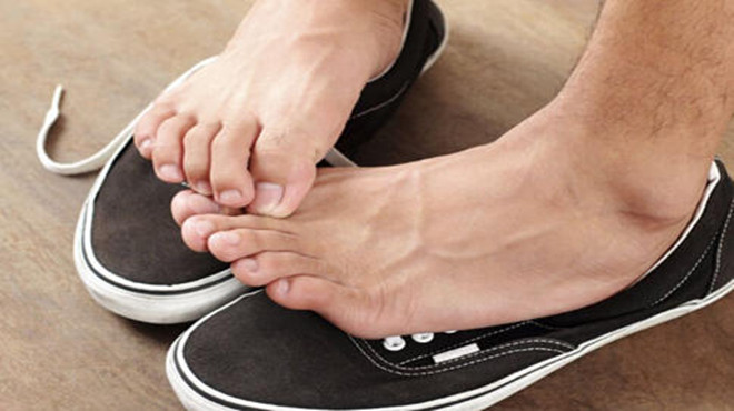 夏天脚气用什么方法最有效,脚气小偏方牙膏治脚气