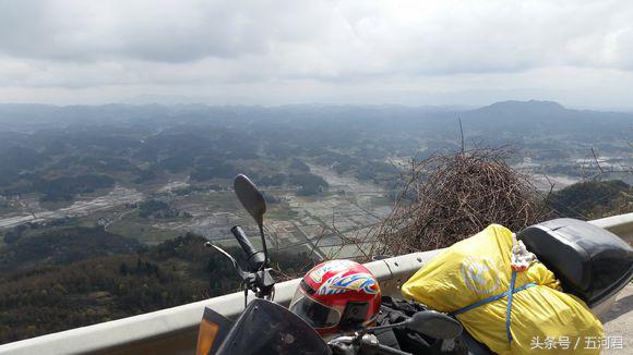 骑着雅马哈踏板摩托车周游世界,骑雅马哈天剑125回家