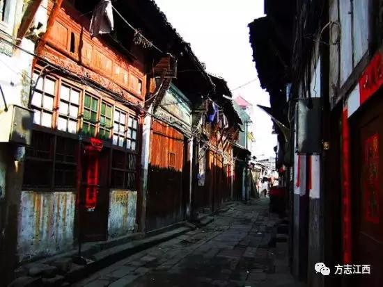 上海人说普通话口音很怪,上海弄堂的真实写照