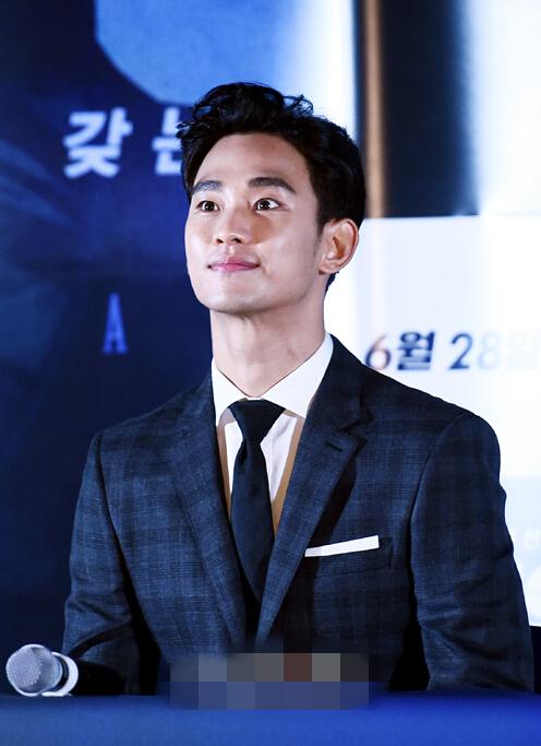 real金秀贤和雪莉吻戏,real金秀贤与崔雪莉发布会