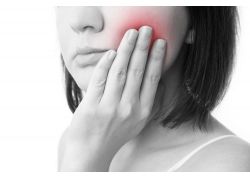 牙疼不是病疼起来很要命关注身体,牙疼疼得厉害怎么缓解疼痛呢