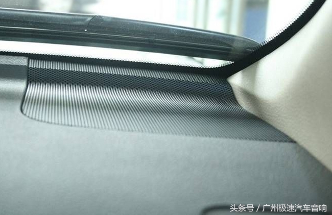 理智的征服越野三兄弟：老大哥兰德酷路泽，享受音响的魅力