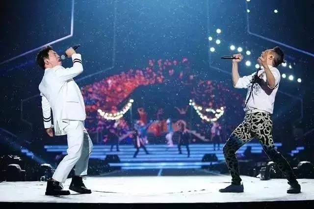 黄渤百亿影帝之路,黄渤当之无愧影帝