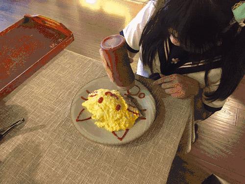 本地独家岛国跪式服务餐厅，青涩女仆等你来撩