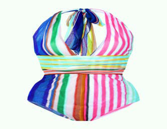 泳衣怎么穿休闲优雅秀出秀美气质,海边遮肉泳衣高级感