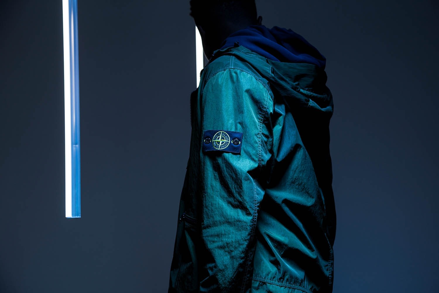 潮牌｜StoneIsland科幻版的独特染制方式，锁定今年秋冬