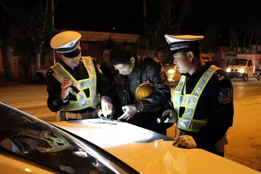 酒驾吊销驾照开车会怎样,交警对酒驾怎样处理