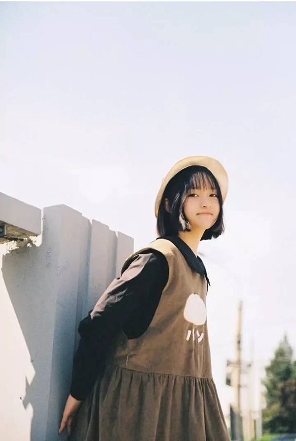 模特面部表情和动作,模特摆姿僵硬怎么拍摄