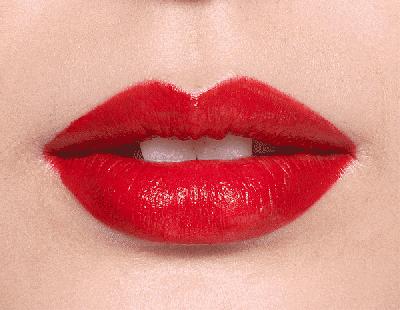 怎样涂口红不会掉,正确涂口红且不掉的方法