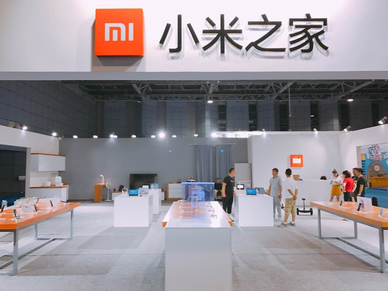 小米6经常死机跟电池有关吗,央视小米死机