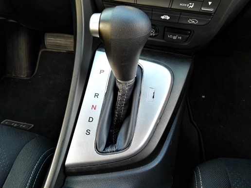 2011款本田思域和09款思域一样吗,本田思域两厢的优缺点