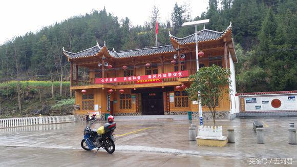 骑着雅马哈踏板摩托车周游世界,骑雅马哈天剑125回家