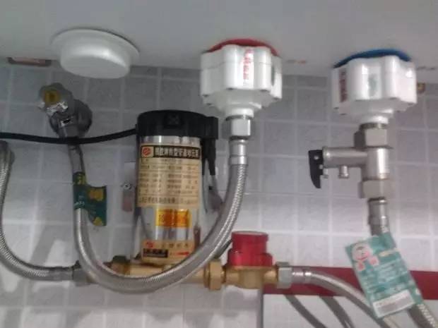 楼层高水压低洗澡水放不出来,楼层高水压低的解决方法