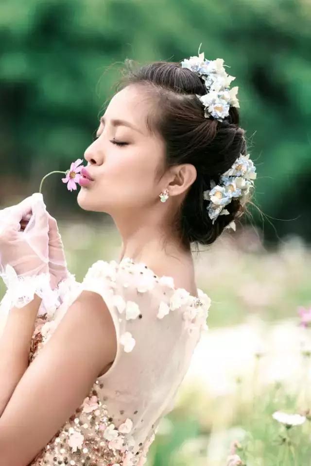 新娘子婚礼前紧张怎么安慰,婚礼上新娘怎样才不紧张