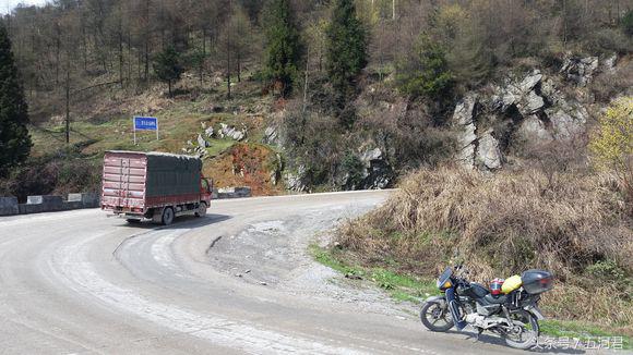 骑着雅马哈踏板摩托车周游世界,骑雅马哈天剑125回家