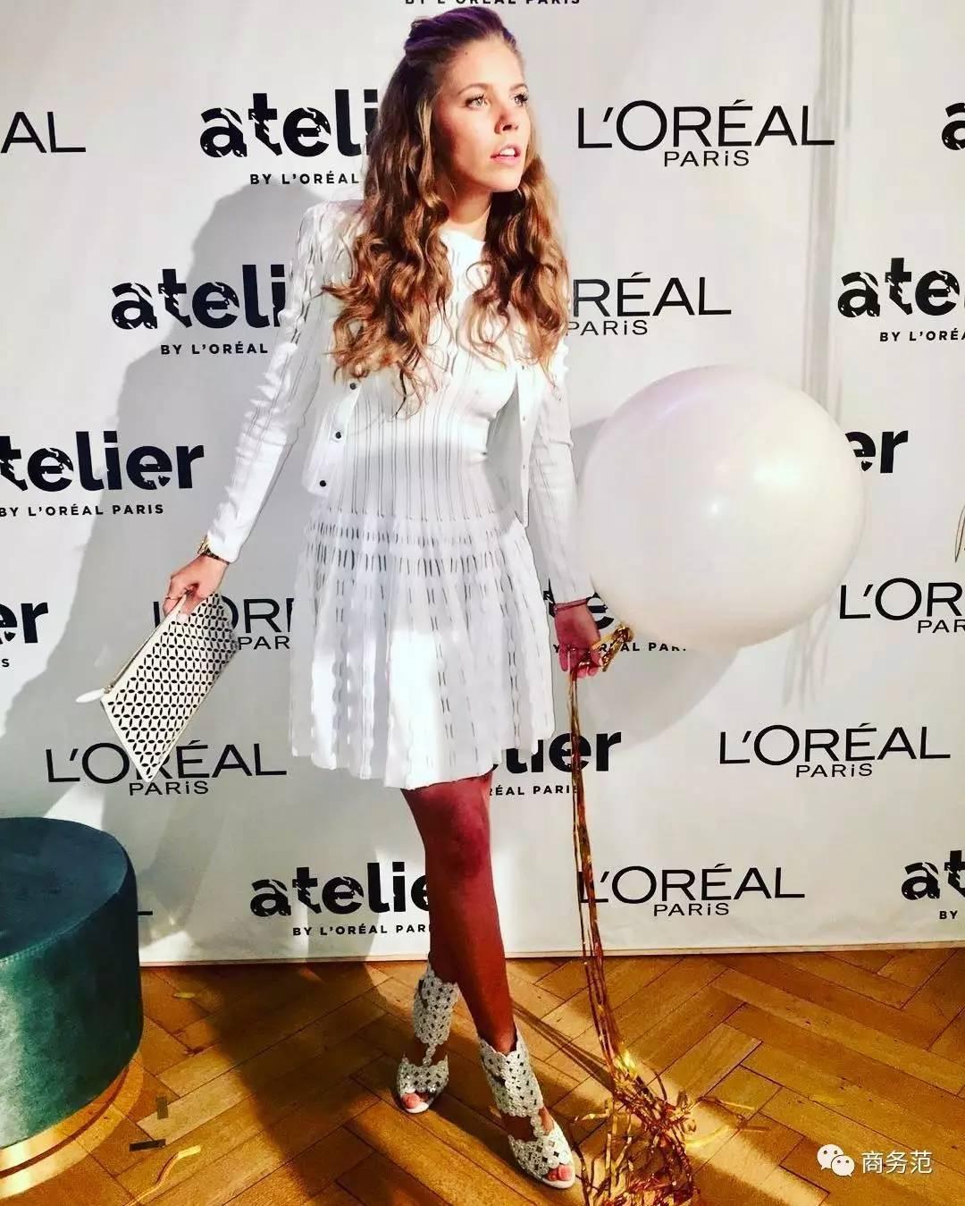 65万颗水晶打造的婚礼,施华洛世奇继承人款婚纱