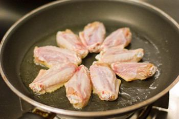 为啥你烤的鸡翅尖老是容易焦掉,鸡翅烤焦了怎么办