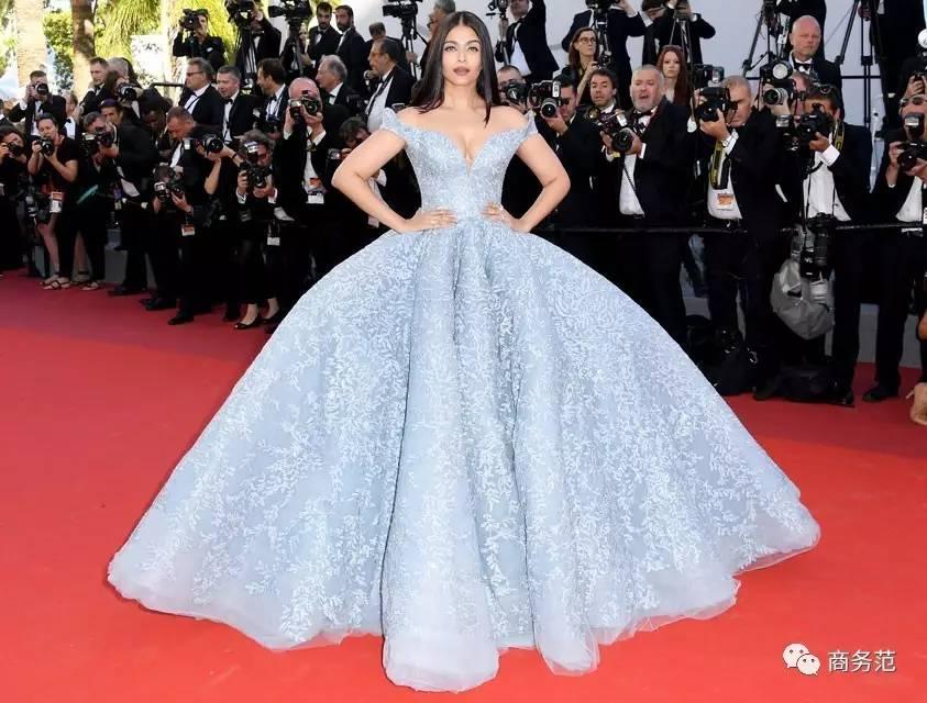 65万颗水晶打造的婚礼,施华洛世奇继承人款婚纱