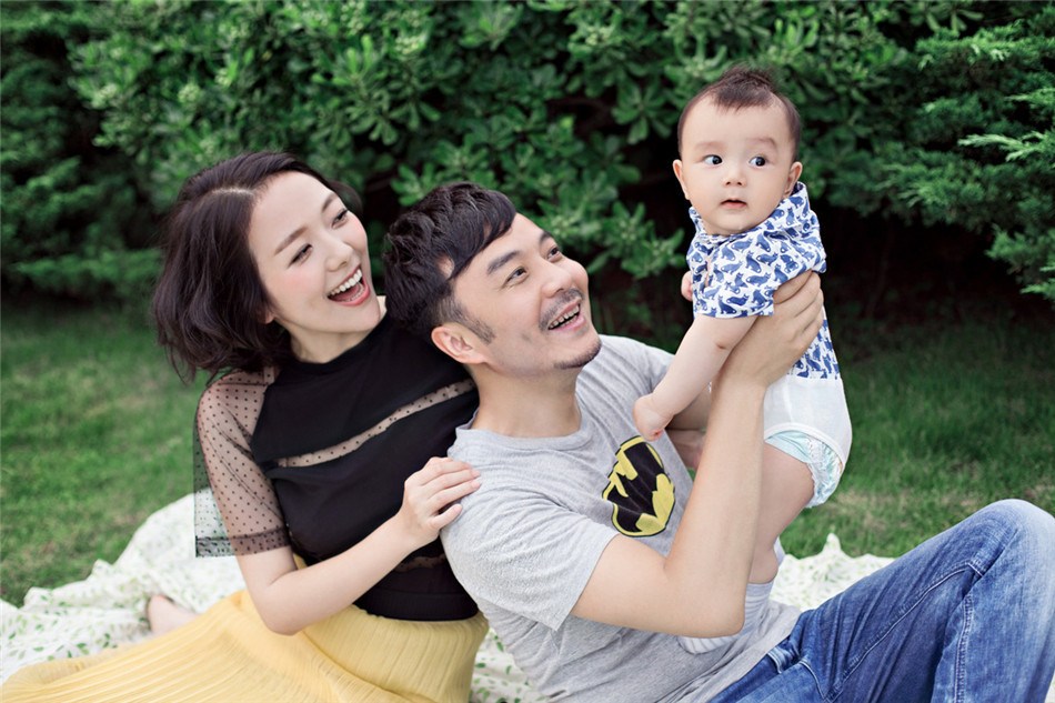 不说主持功力，就演技而言，你更看好湖南卫视那位女主持人？