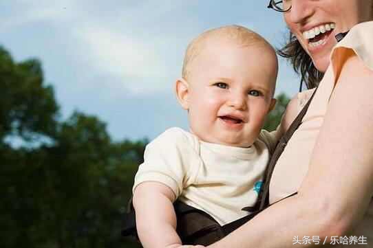 新手妈妈必看宝宝皮肤干燥的原因,宝宝皮肤干燥妈咪巧应对
