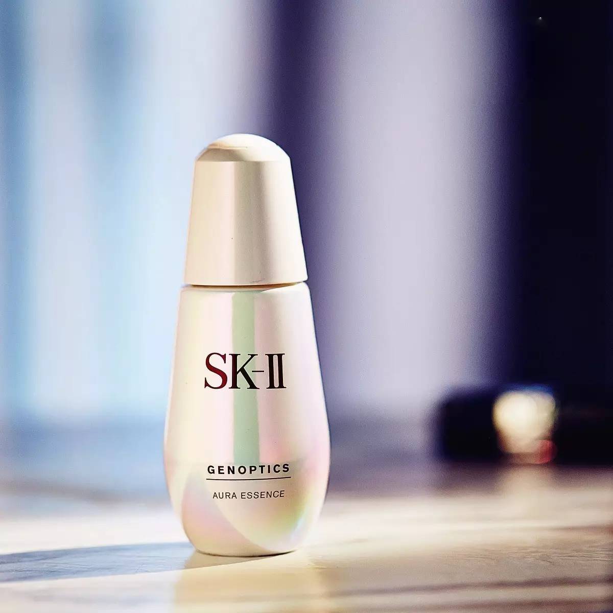 sk2小银瓶和小灯泡哪个淡斑效果好,淡斑美白用skii的小灯泡还是小银瓶