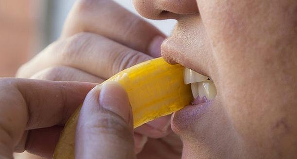 牙齿黄怎么办快速解决方法,牙齿黄是什么原因怎么解决