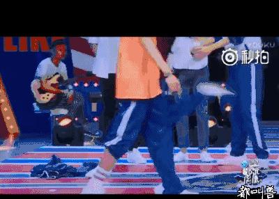 何炅节目现场突然发飙高清视频,何炅在节目上发飙场面一度失控