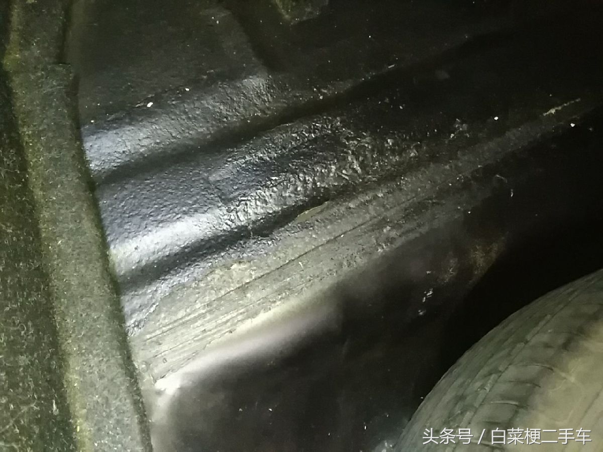 2017款天籁事故二手车多少钱,一万多块钱的天籁事故车