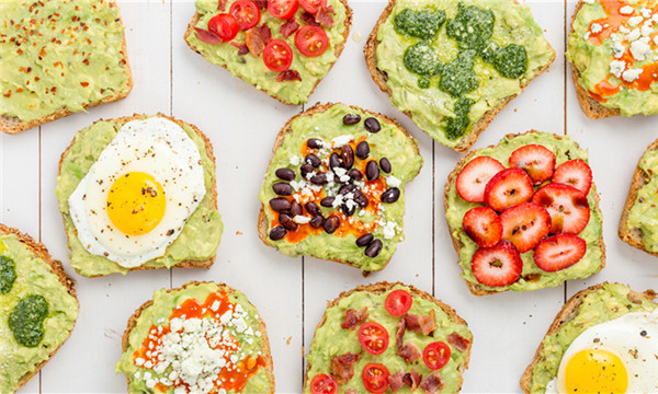 教你制作牛油果吐司,朋友圈晒早餐